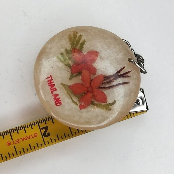 Pressed Dried Flowers Thailand Round Pendant Keychain Holder - Picture 7 of 8